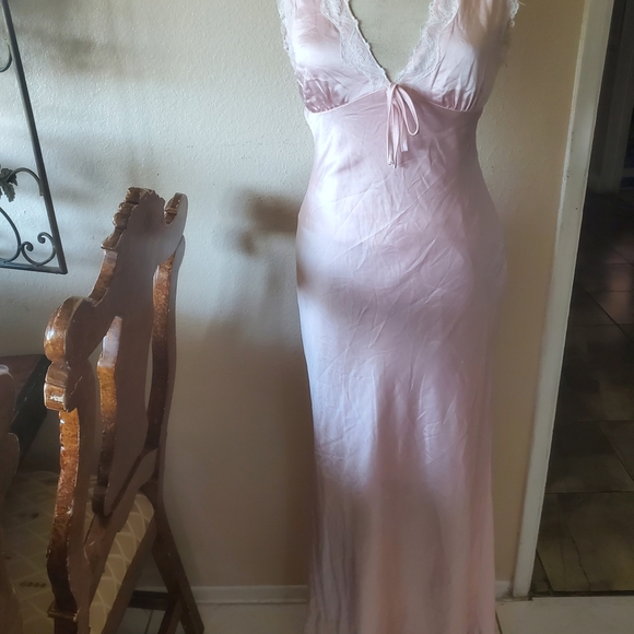 Princess Polly Blush Maxi Dress with Lace Trim - Picture 4 of 11